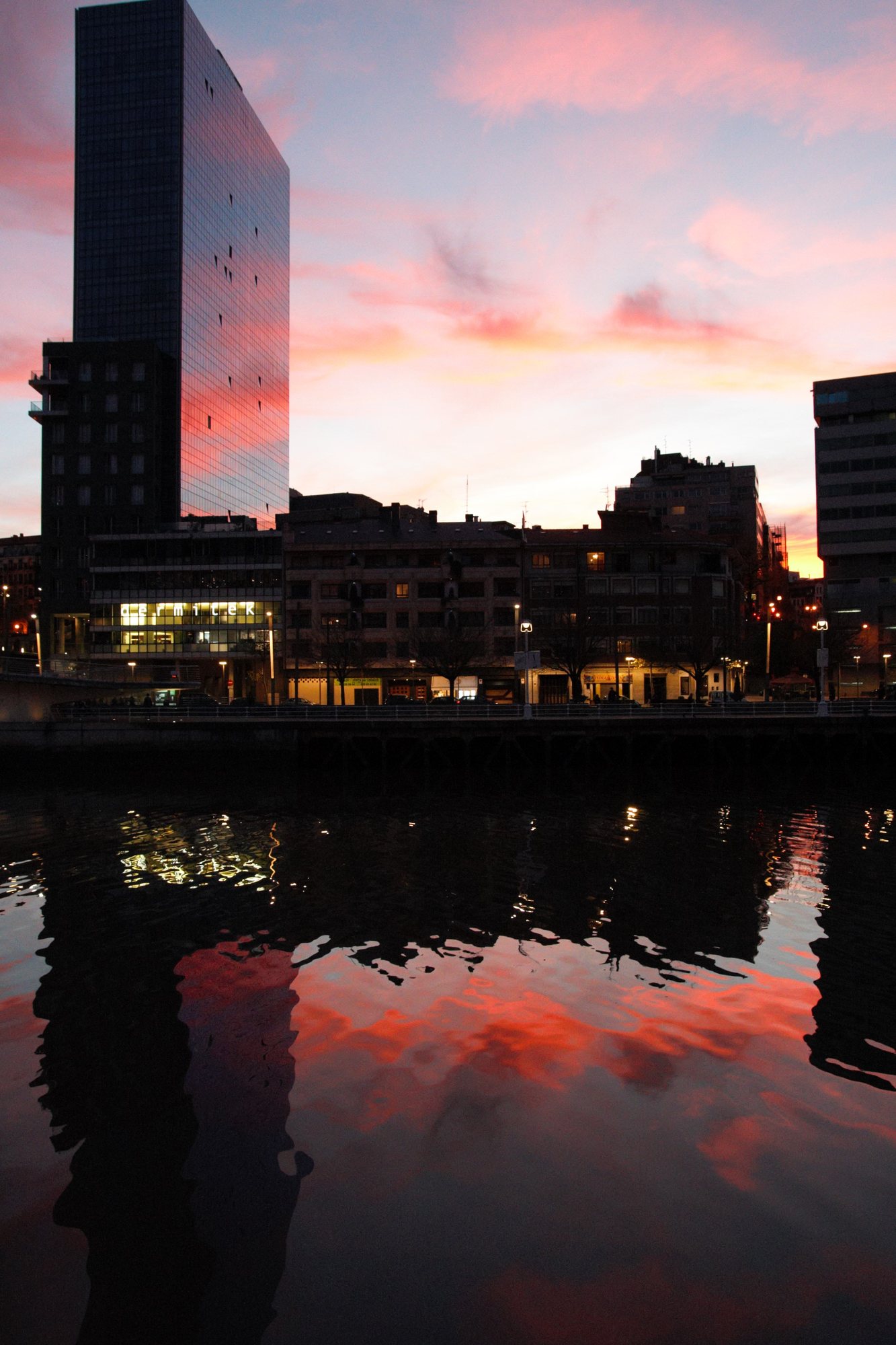 Crépuscule sur la baie